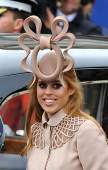 Chapéu de princesa Beatrice está nos 20 mil euros