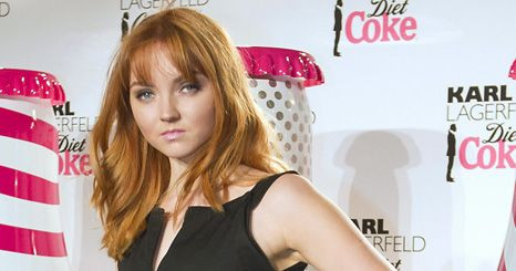 Lily Cole volta a ser ruiva