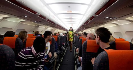 Companhia aérea realiza o primeiro desfile de moda no ar