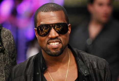 Kanye West substitui dentes verdadeiros por... diamantes (com vídeo)