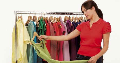 Organizar e atualizar o seu guarda-roupa: veja como é fácil!