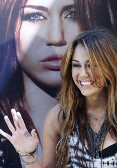 Miley Cyrus enfrenta divórcio dos pais