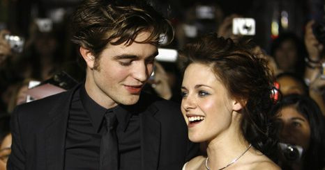 Robert Pattinson confirmou que namora com Kristen Stewart