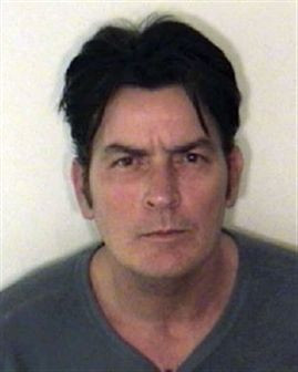 Charlie Sheen foi preso