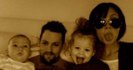 Nicole Richie divulga fotos de família na internet