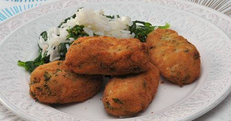 Pastéis de atum com arroz de grelos