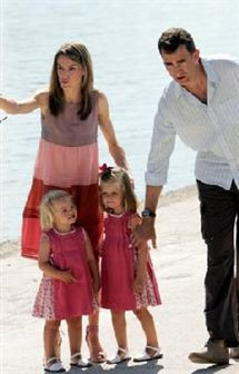 Letizia e Felipe passam férias com as filhas em Palma de Maiorca