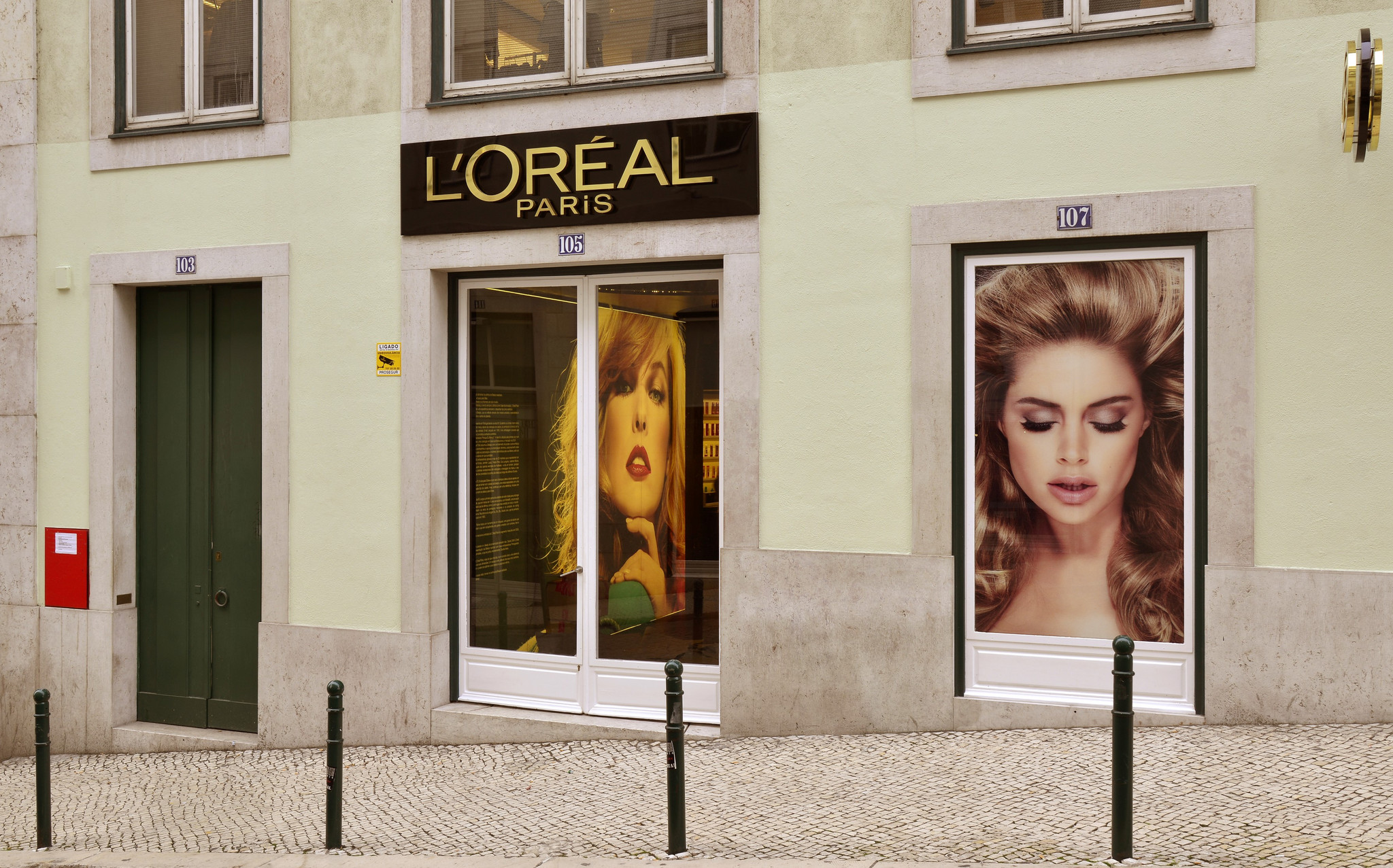 Primeira loja de beleza L'Oréal Paris abre em Lisboa. E hoje vai estar aberta 24h para celebrar.