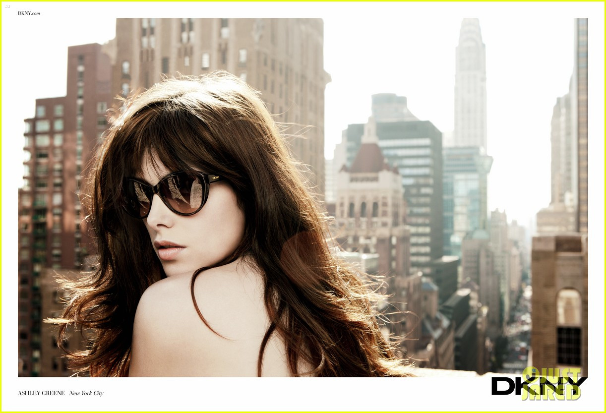 Ashley Greene em campanha da DKNY