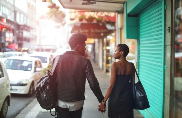 Como usar o Tinder sem acabar com a autoestima