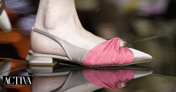 Os sapatos rasos que criam a ilusão de uma silhueta mais elegante