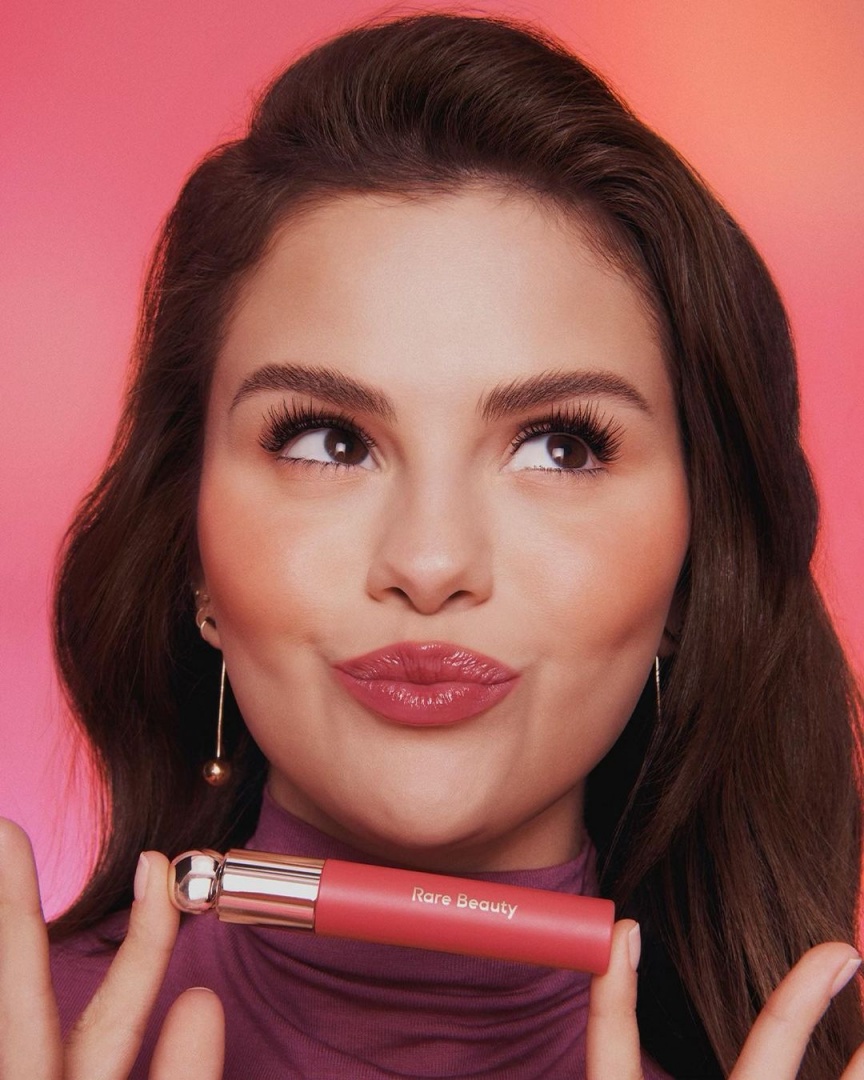 Rare Beauty: a marca de make up que Selena Gomez criou para mudar o discurso à volta da beleza