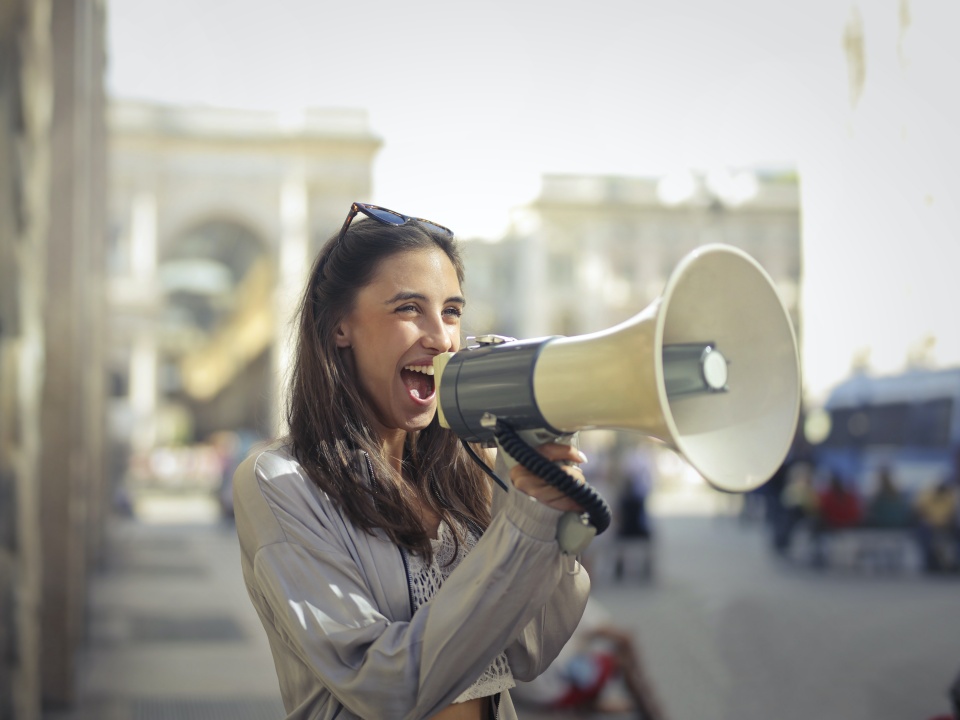 Que cuidados deve ter para manter uma voz saudável?