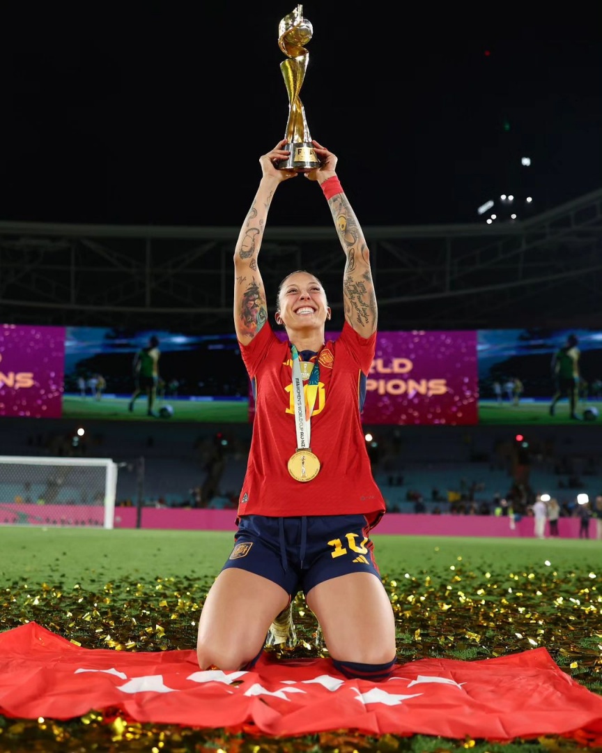 O beijo da polémica que marcou a final do Mundial de Futebol Feminino
