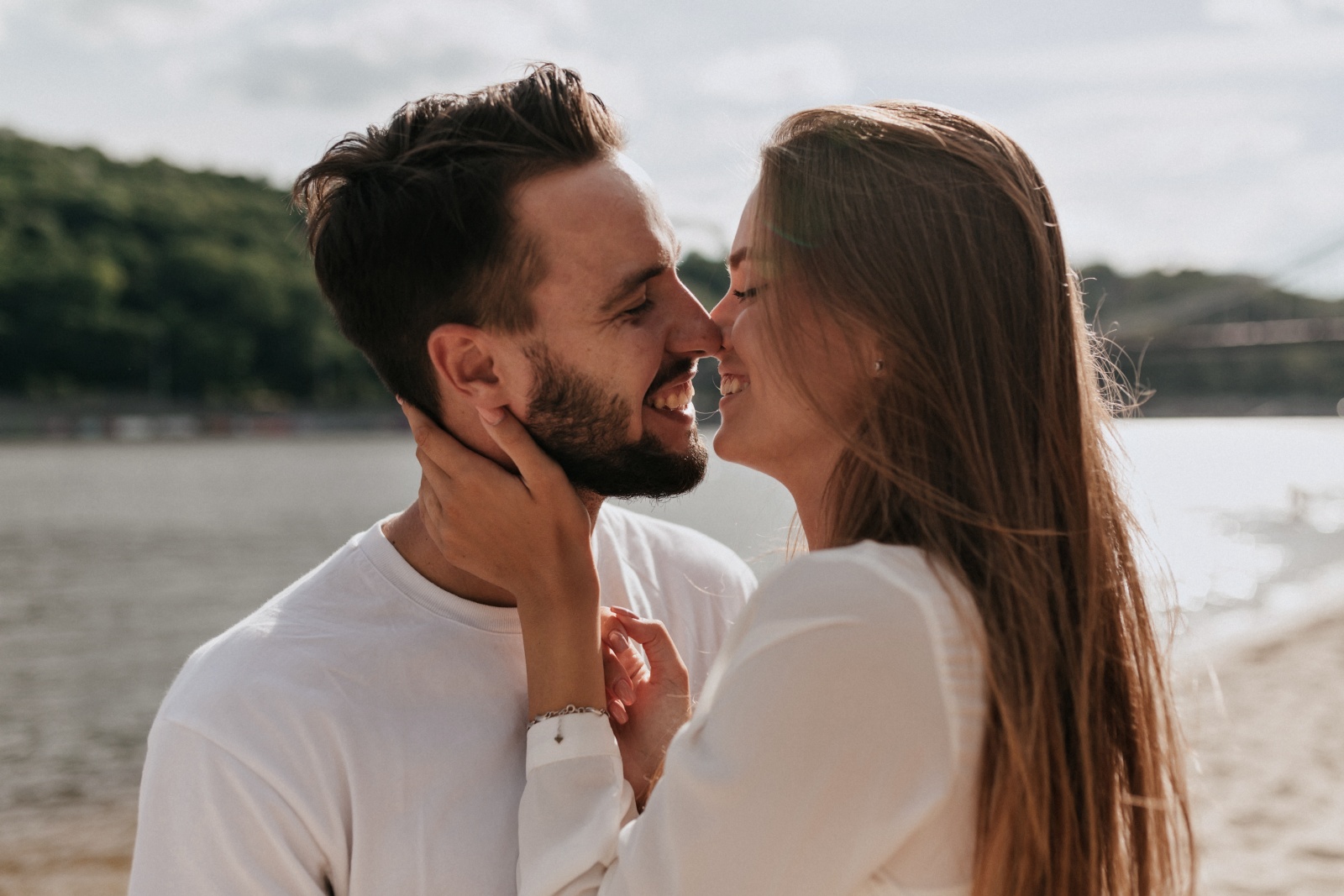 4 cuidados a ter durante o momento do beijo