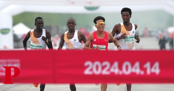 Vencedor da meia-maratona de Pequim investigado por triunfo polémico