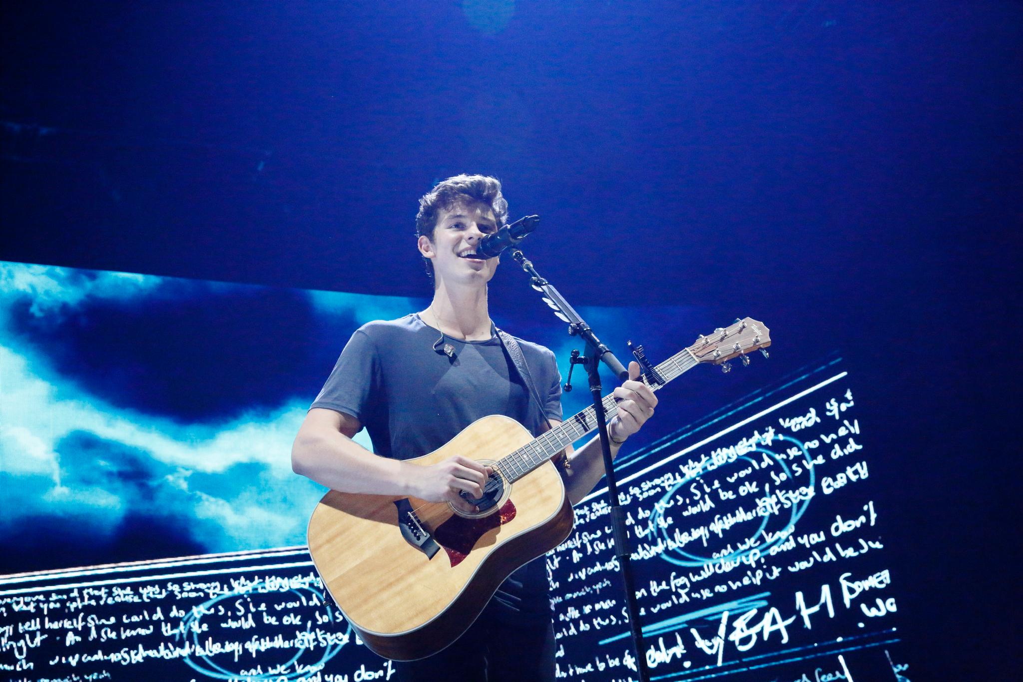 2048_mj concerto shawn mendes 34.jpg