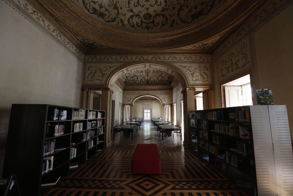 A Biblioteca Municipal Palácio Galveias foi renovada e aumentada