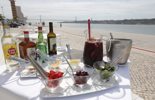 O vinho no bar: Três receitas de cocktails e sangrias