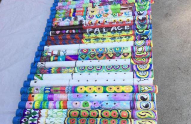 Crianças de escolas da Califórnia podem ter recebido flautas contaminadas com sémen