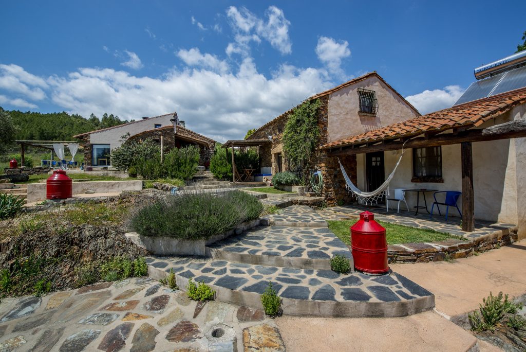 No Moinho do Maneio, em Penamacor, dorme-se a ver as estrelas