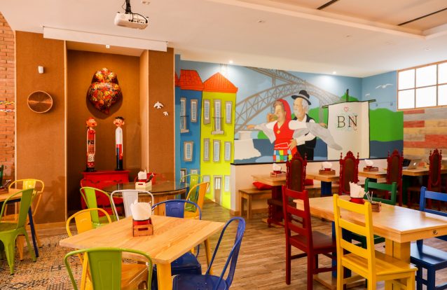 No restaurante Bira dos Namorados, no Porto, cabe o Minho todo