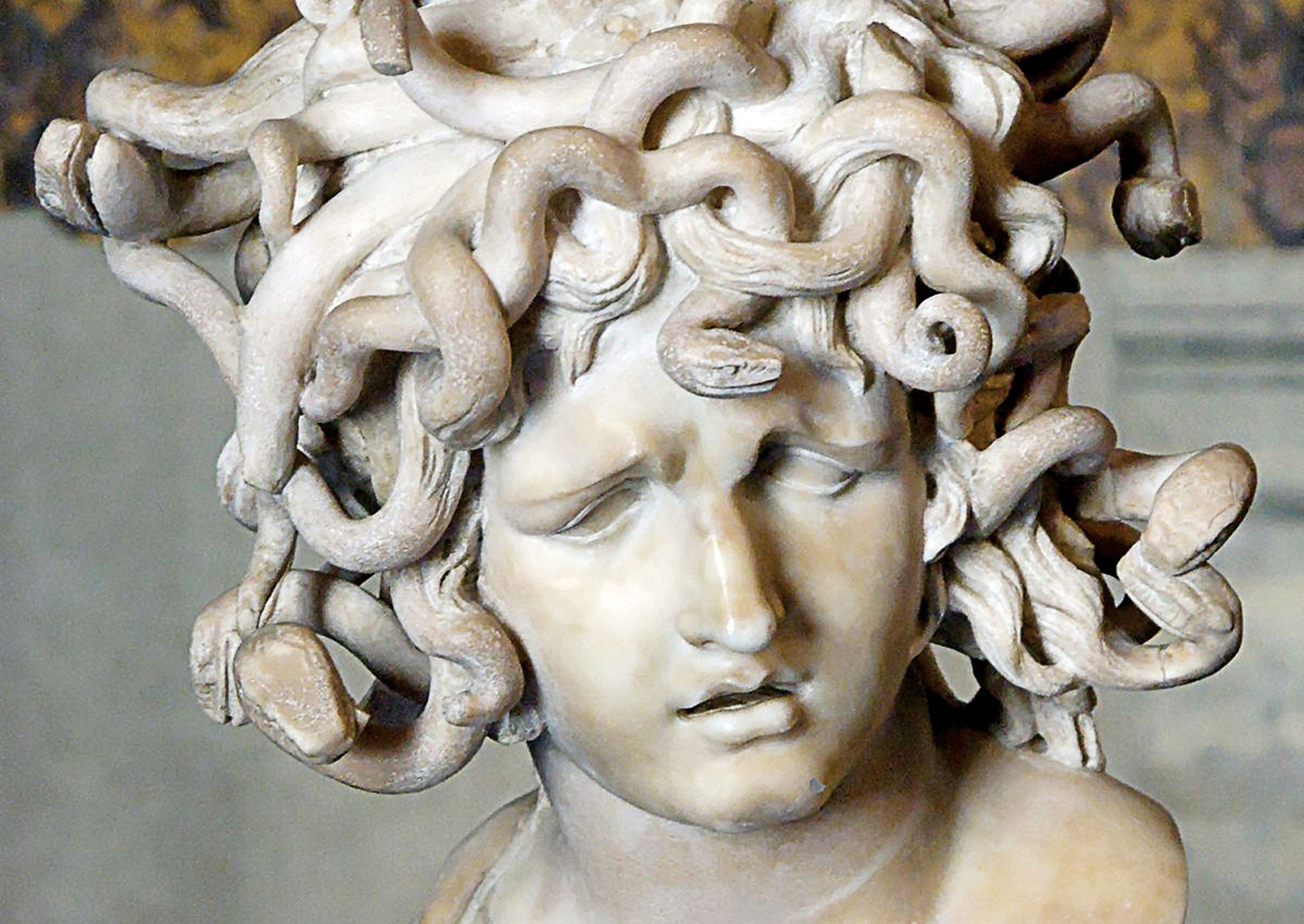 Medusa. Медуза Горгона. Медуза Горгона Греция. Медуза Горгона скульптура. Статуи древней Греции медуза Горгона.