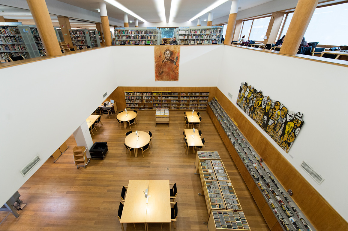 Biblioteca Almeida Garrett 01.jpg