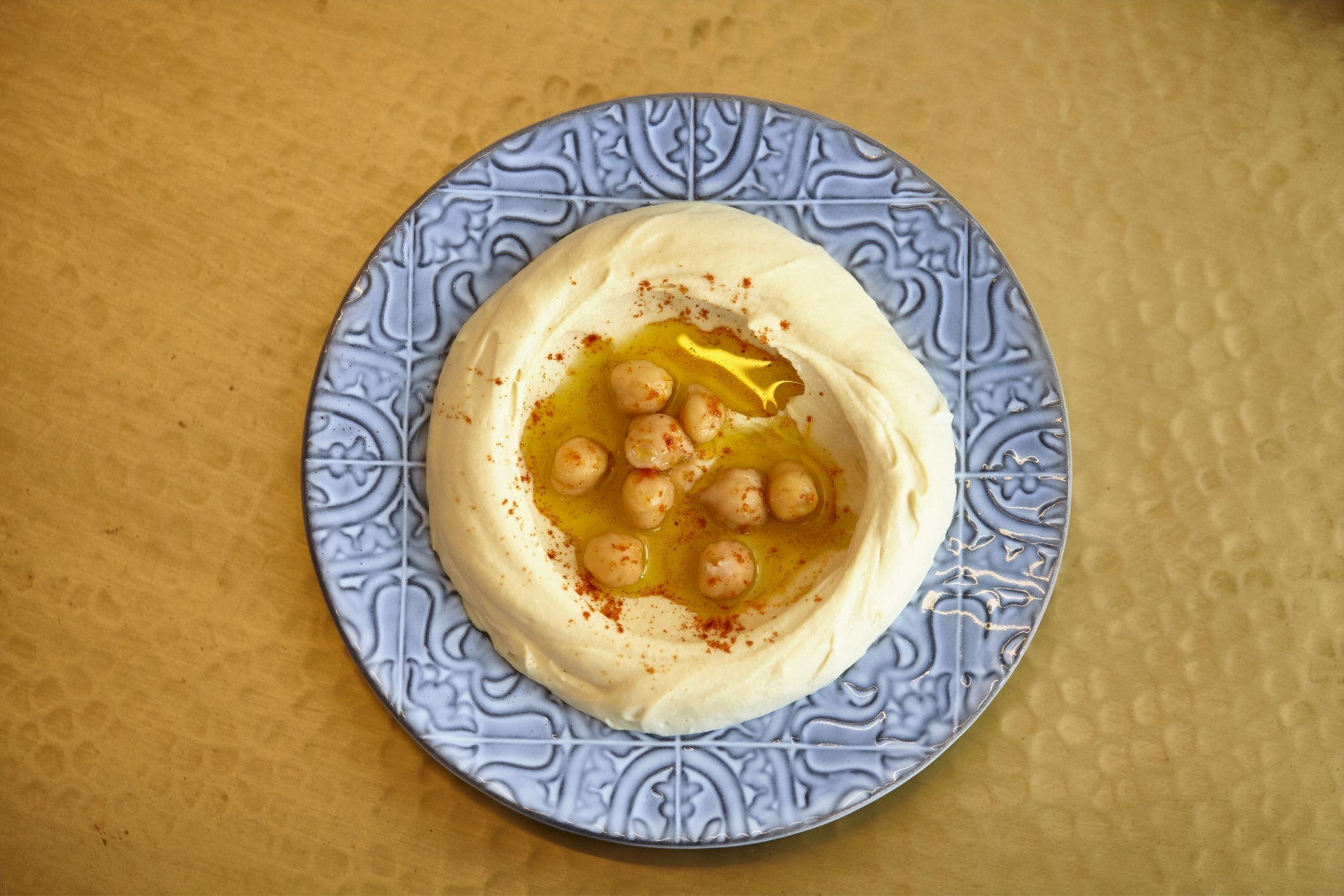 Em Lisboa, o húmus serve-se à mesa do restaurante Za'atar – e nós damos a receita