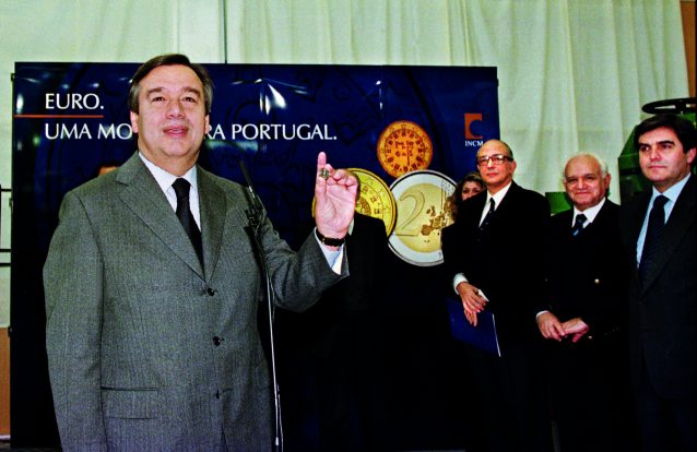 20 anos sem escudo
