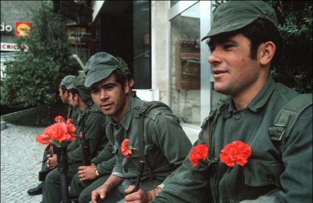 25 imagens ic&oacute;nicas do momento que mudou o Pa&iacute;s