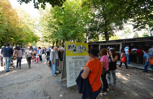 Os livros regressam ao jardim. Está aí mais uma Feira do Livro do Porto