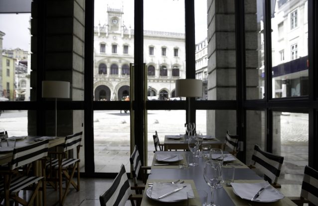 À boca de cena no Café Garrett