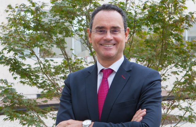 "A China está a aproveitar para comprar países inteiros e, nalguns casos, a preço  de saldo. Portugal é um bom exemplo desse investimento"