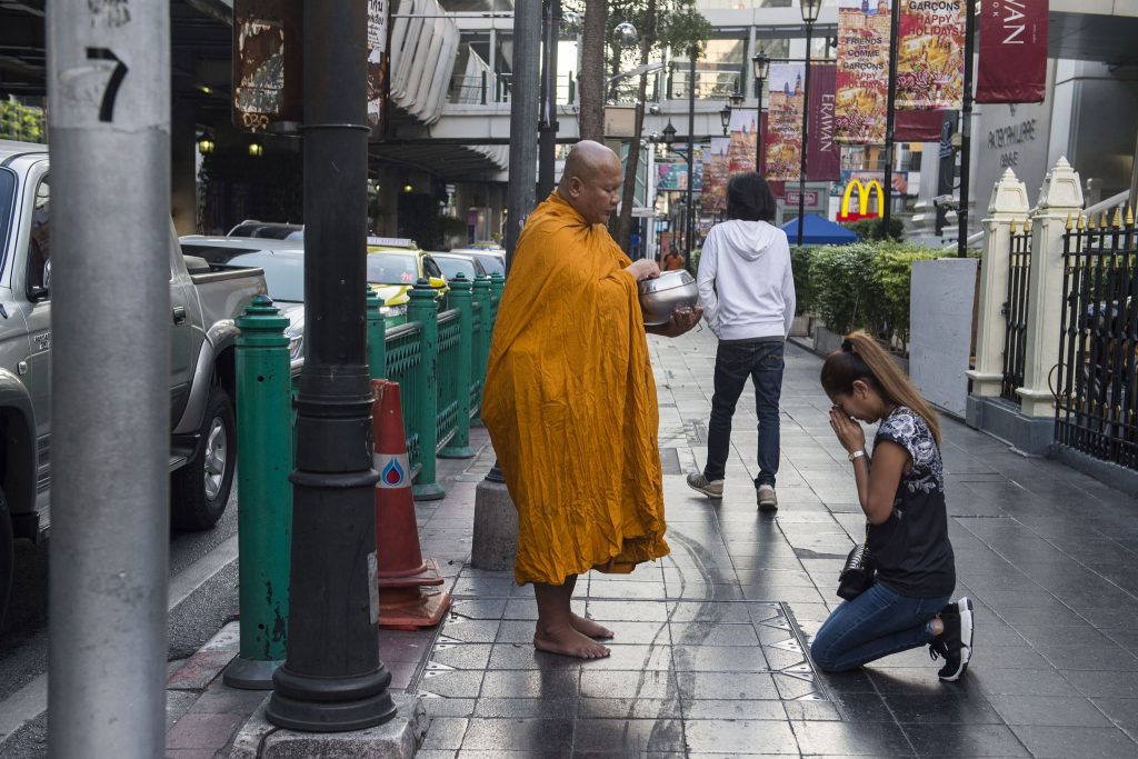 A crise dos monges tailandeses obesos