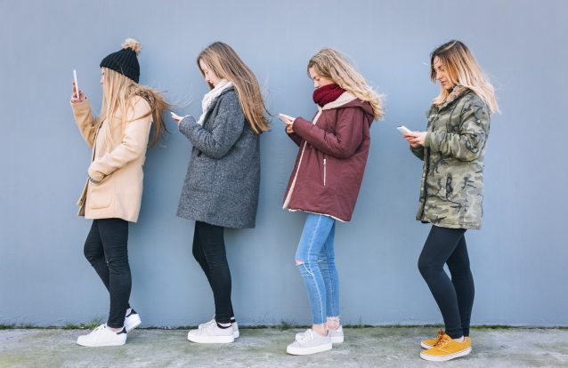 "A culpa não é nossa!": A geração Z, conhecida como a "desinteressada", chegou às urnas