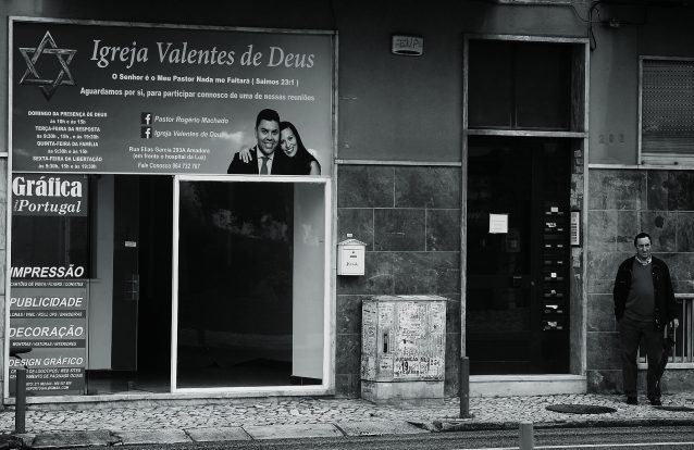 A igreja evangélica que se tornou famosa à boleia da irmã de Ronaldo