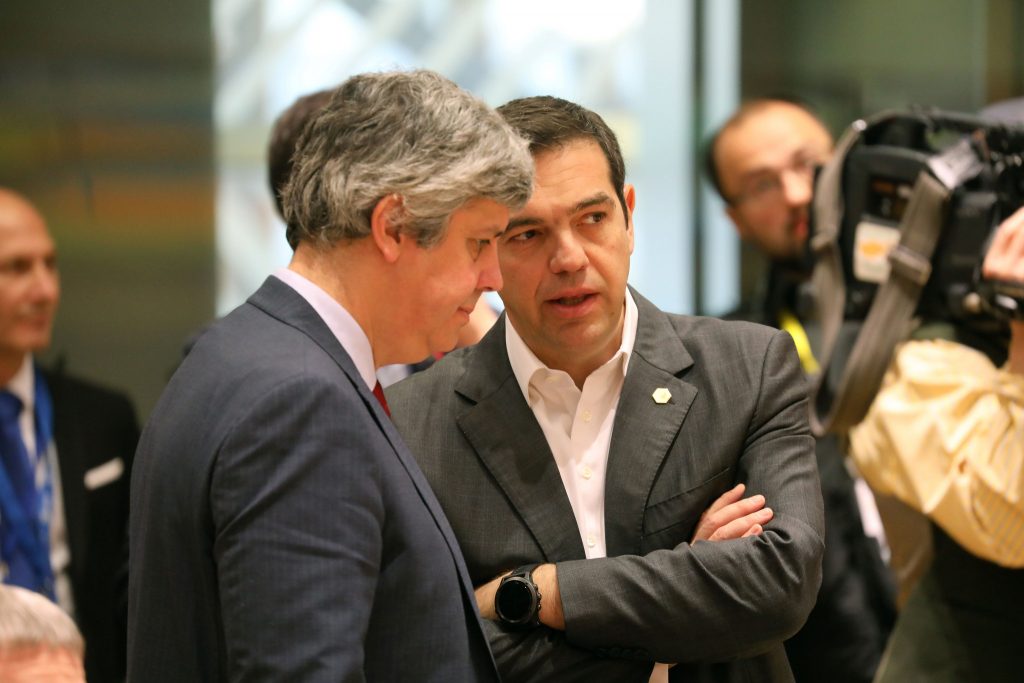 A infeliz odisseia grega