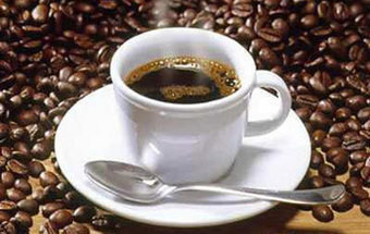 A pior altura para beber café é mesmo ao acordar