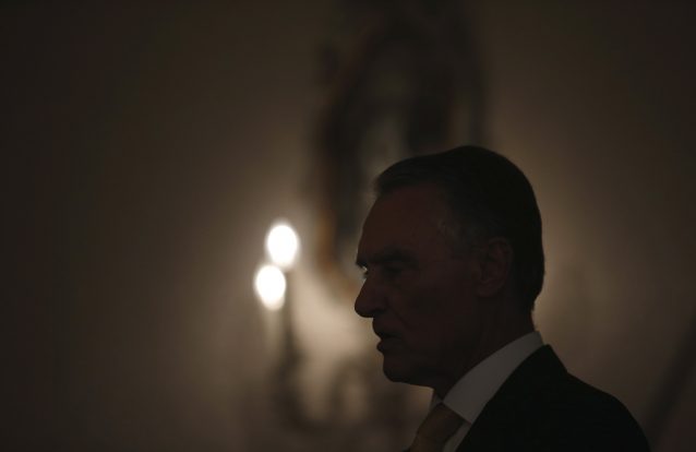A secretária e o assessor de Cavaco no Sacramento