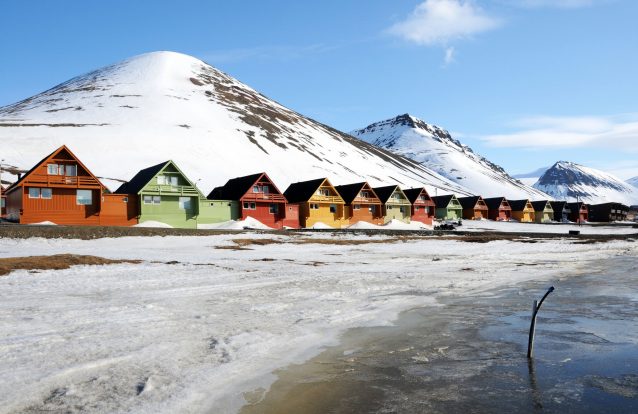 A vida numa cidade a derreter: relatos dos residentes da cidade a aquecer mais rapidamente