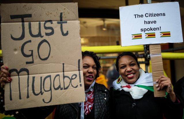 Acabou a era Mugabe no Zimbabué