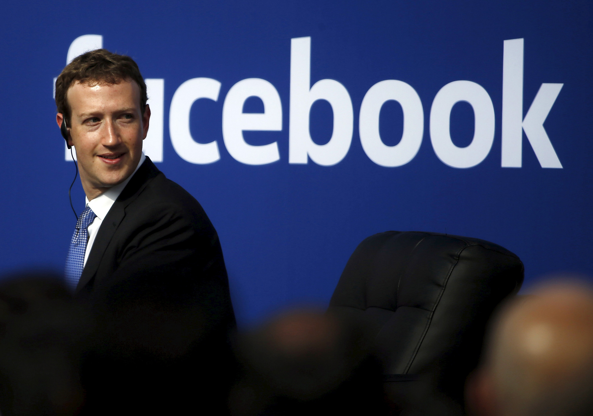 Ações da Facebook afundam mais de 19% com resultados desanimadores
