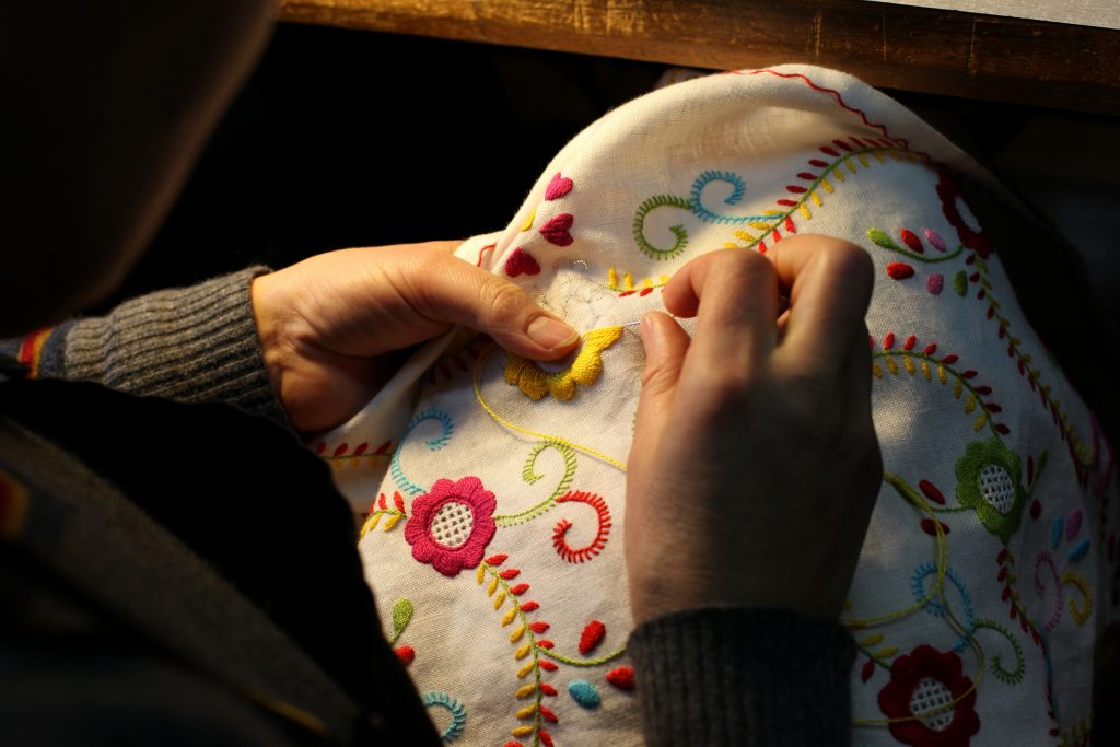 Artesanato contorna desemprego