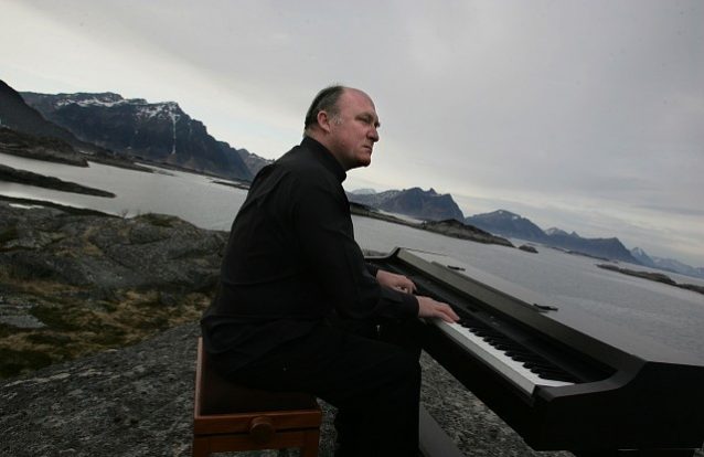 Artistas unem-se em Almada pela associação Raríssimas