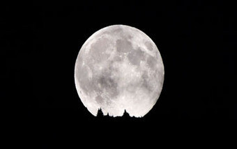 As imagens da Super Lua pelo mundo 15