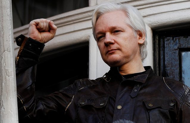 Assange exposto a risco de "violações dos direitos fundamentais"