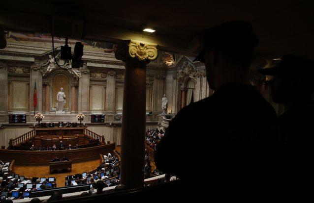 Assembleia da República: As “votações excêntricas”, o “prémio da lotaria” e o “bingo”