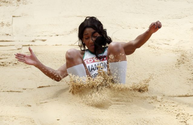 Atletas portugueses garantem lugar na final do triplo salto dos Mundiais de atletismo