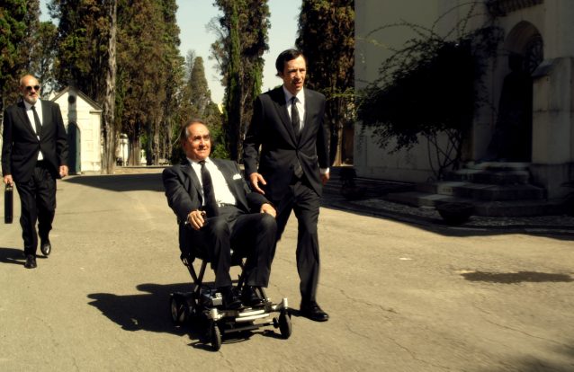 'Axilas': Dizer adeus com um sorriso nos lábios